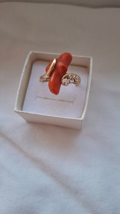 Inel aur 18k si coral 6.93 grame