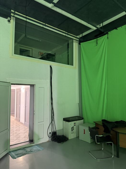 Зеленая студия с гримерной Астана