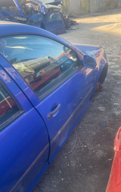 Geam fix caroserie spate dreapta Volkswagen VW Golf 2000