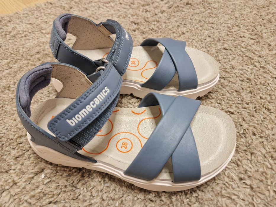 Нови Сандали Биомеханик. Размер 28 момиче