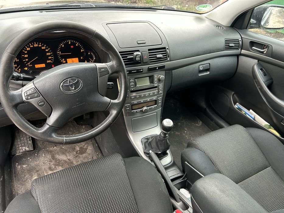 Тойота авенсис 2,2 д-кат 177кс на части/Toyota Avensis 2,2d-cat  177кс