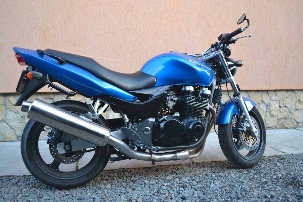Motocicleta Kawasaki ZR-7