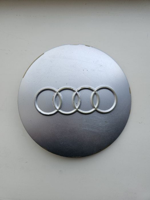 Колпачок для колесного диска Audi.