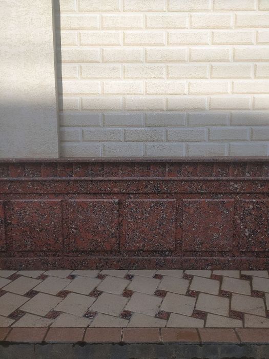 Granit , Travertin toshlardan uyning sokillariga terish xizmati.