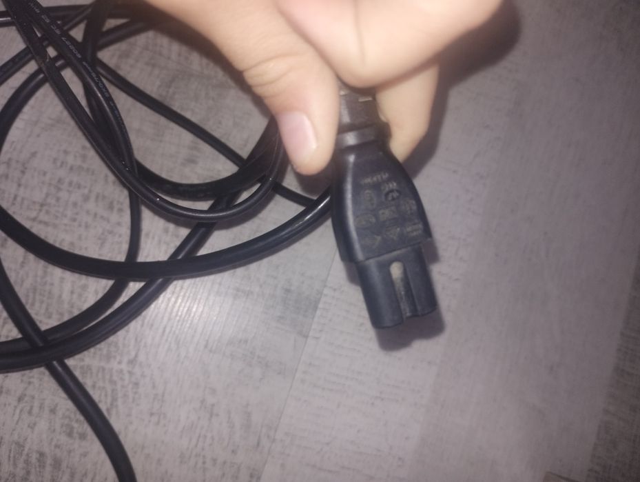 PS 3, o maneta  cu încărcător!