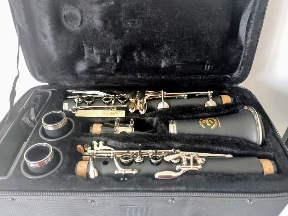 Vând Clarinet Scorpion