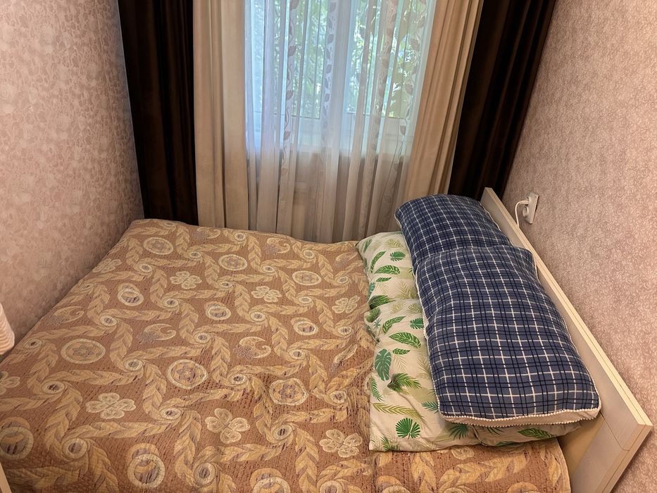 Продам кровать с матрасом