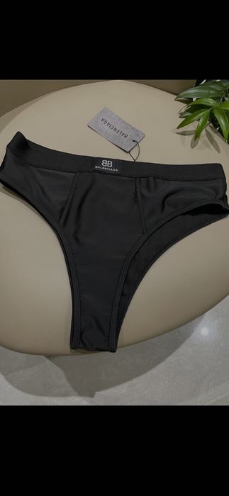Costum de baie Balnciaga,  model 2026, preț fix