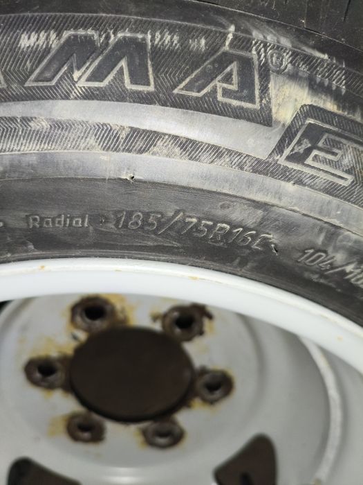 Продам шины с дисками на Газель.