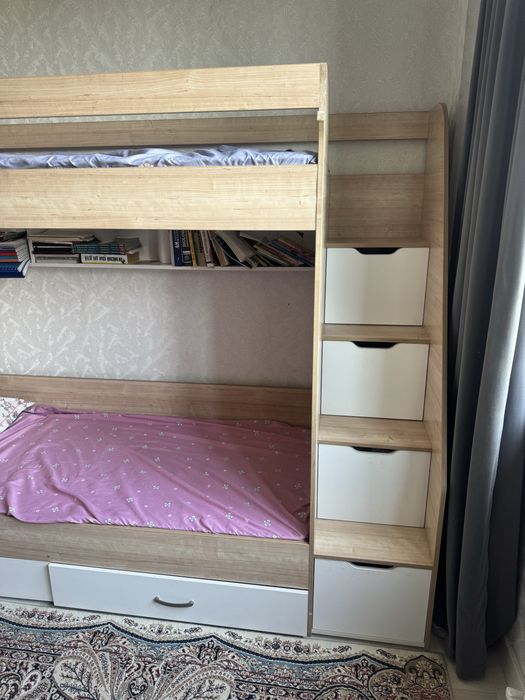 2 этажли кроват сотилади