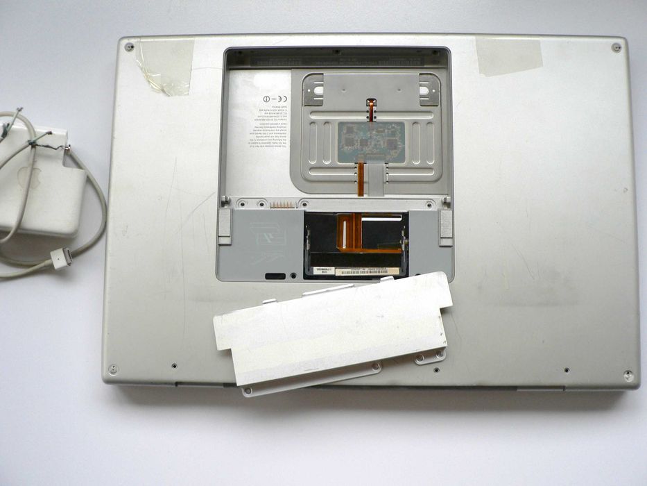 MacBook Pro 17" за части