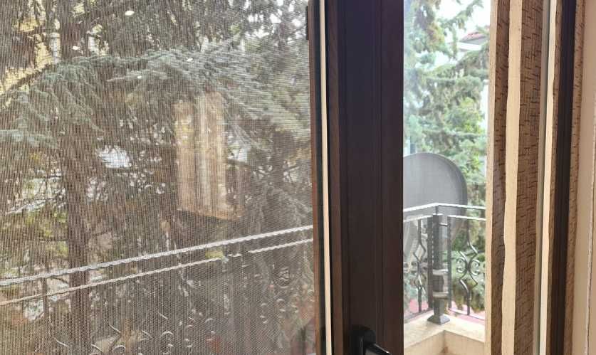 Дава се под наем Двустаен апартамент в Бургас, Център - 72 кв.м за 153 € - Снимка #4