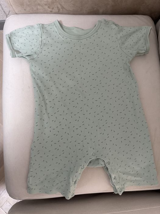 Бебешки и детски гащеризони и бански