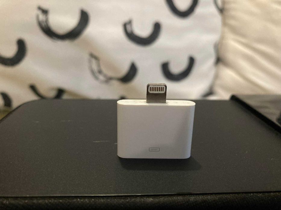 Logitech Pure-Fi Express Plus портативна докстанция/колонка+преходник