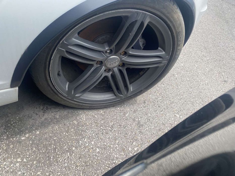 21 Джанти Audi Q7 Оригинални 295 35 21 Pirelli Ауди Кю7