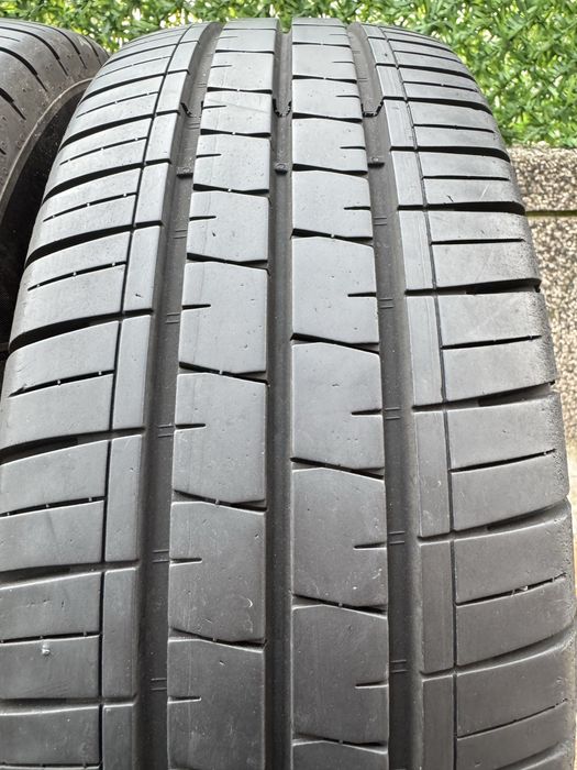 215 65 16C Vredestein