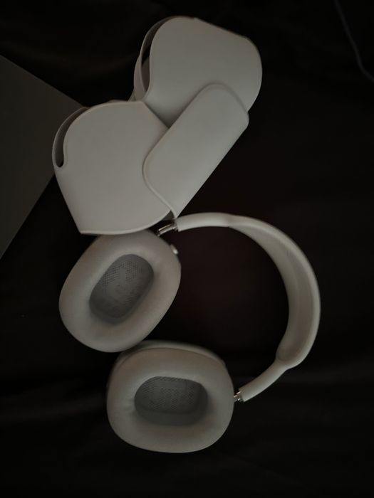 AirPods Max наушники