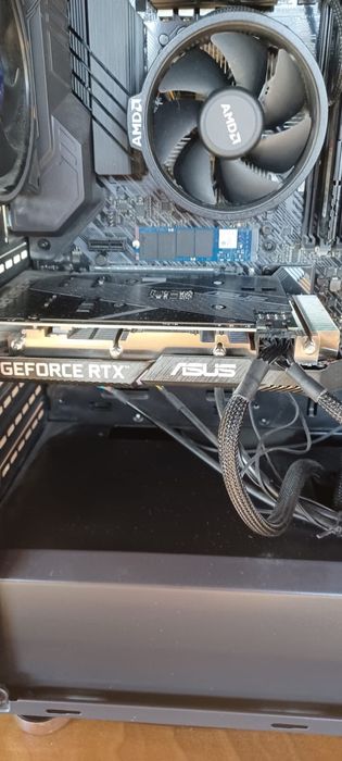 Sistem PC + Monitor + Tastatură (CS2/Fortnite +150 fps)