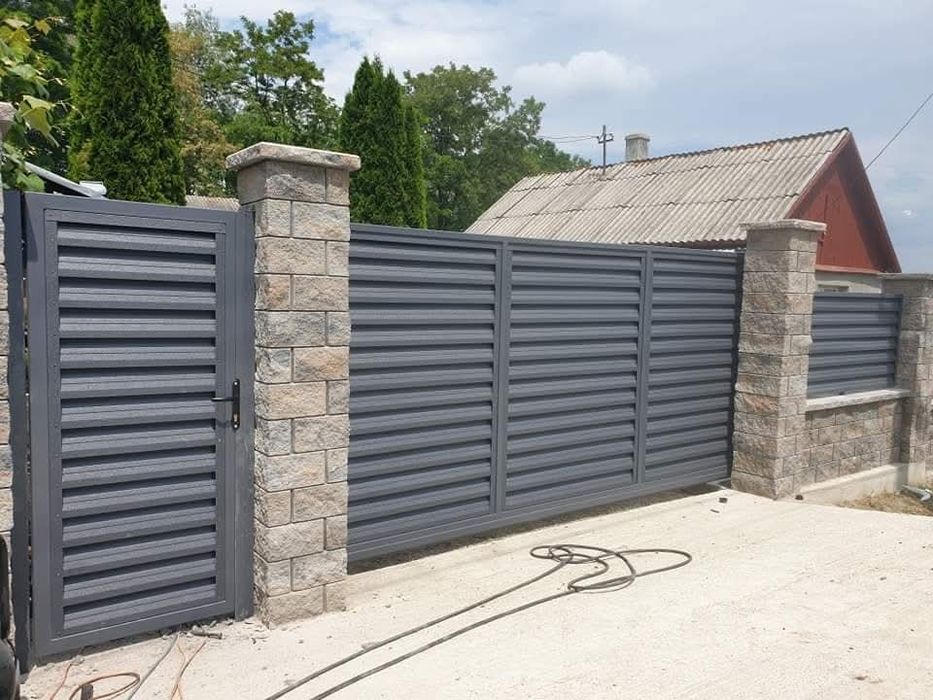 Garduri din panou stil jaluzele, din sipca metalica, tabla, plasa, BCA