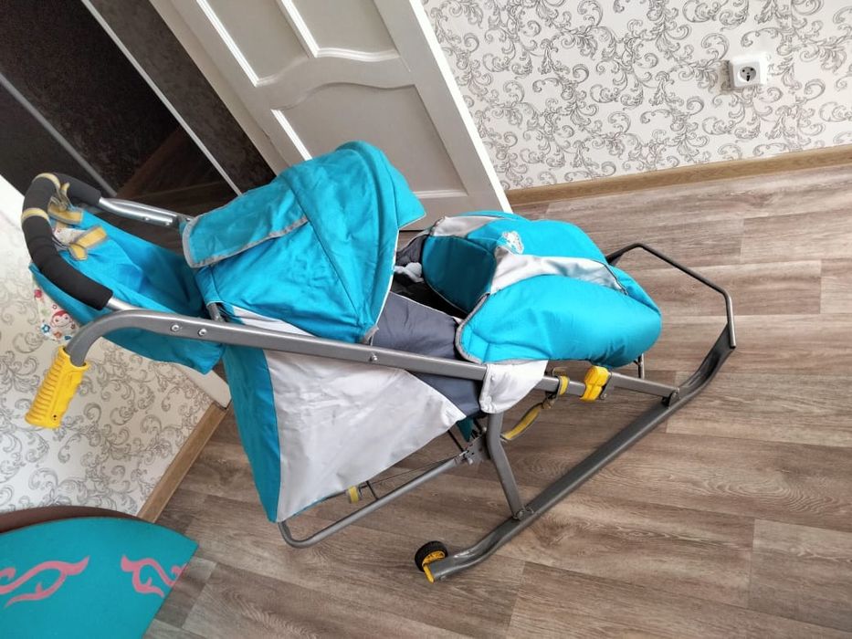 Продам санки Ника 6 в отличном состоянии