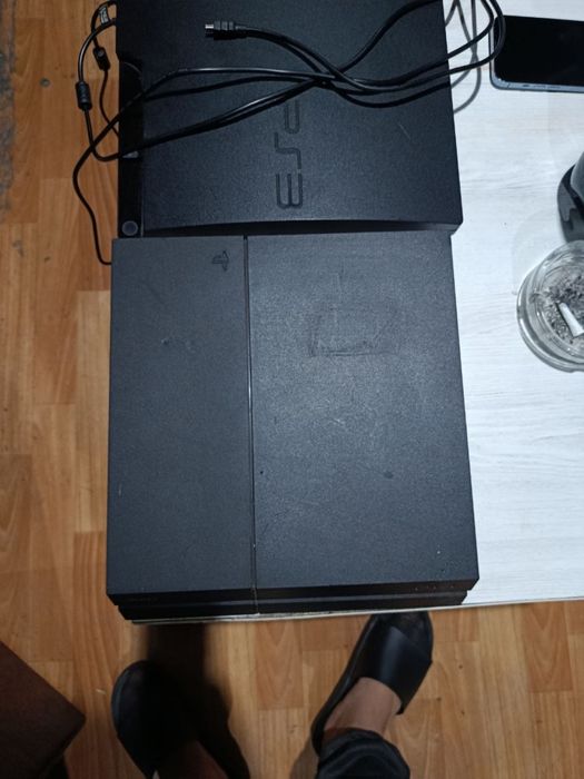 Plastation 4 sotiladi