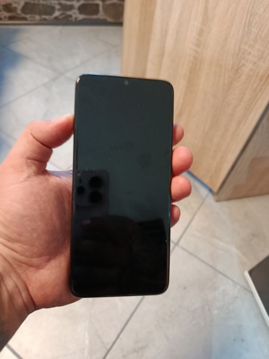 Продава се TCL T506D