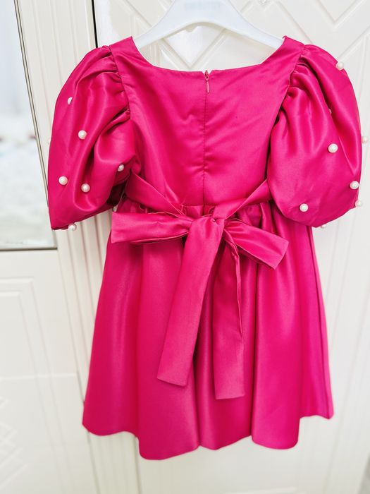 Нарядное платье на девочку