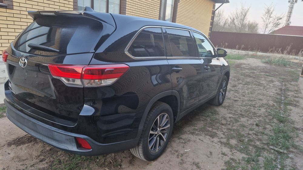 Продам Тойота хайлендер