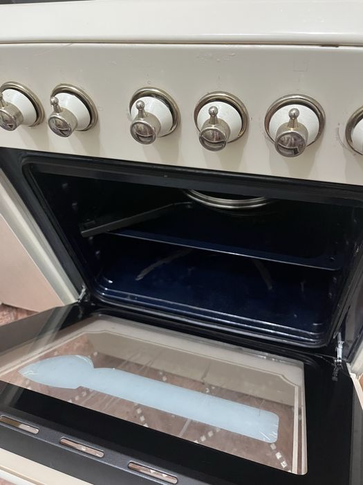 Продам газовую плиту