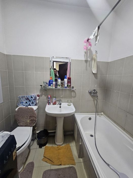 Сергели 8 худуд 2/7/7 срочно сотилади