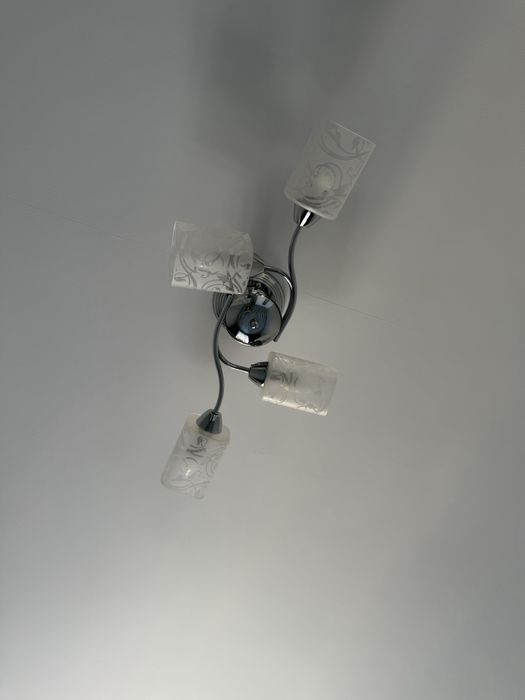 Продам люстры все в рабочем состоянии