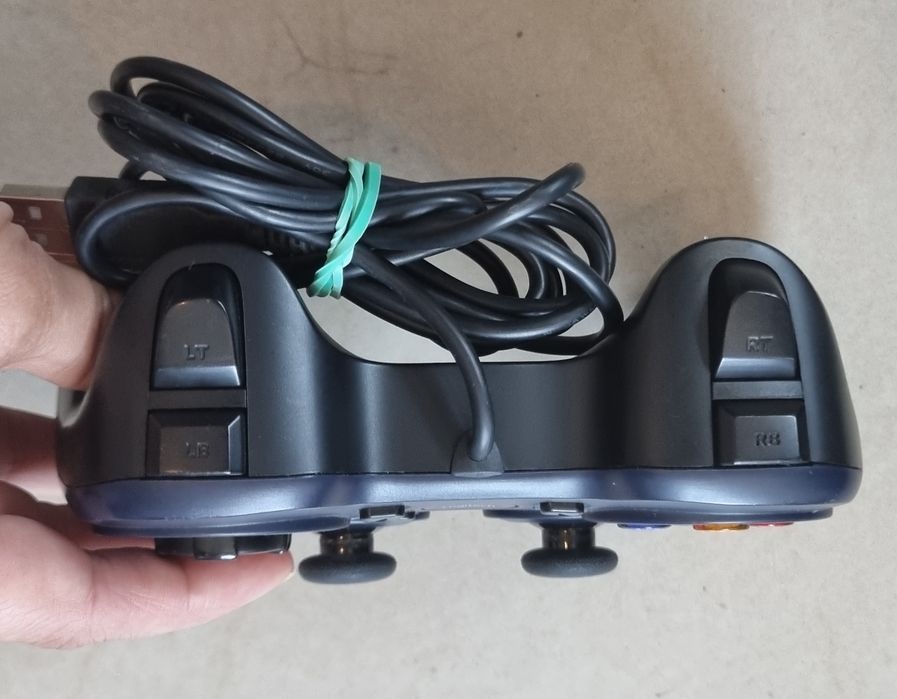 Logitech Gamepad F310 – Controller PC USB, original, perfect funcțional