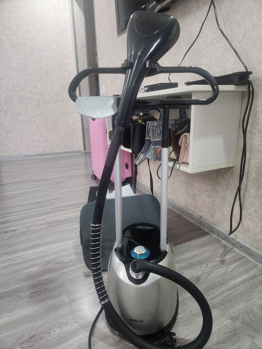 Паровой утюг Arshia .