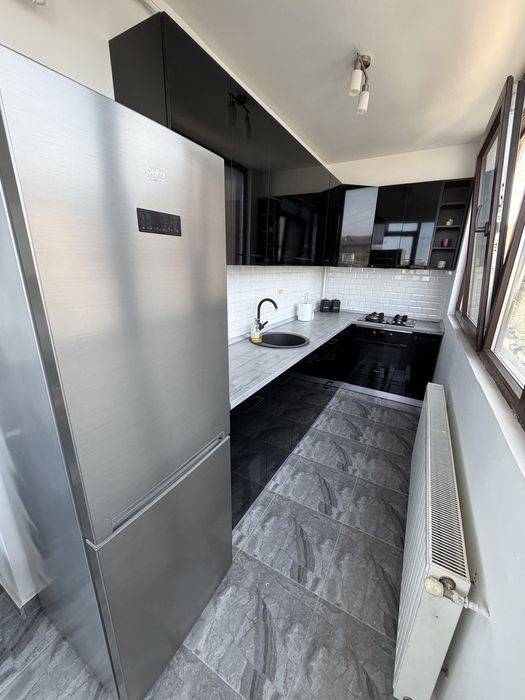 Inchiriez apartament 3 camere