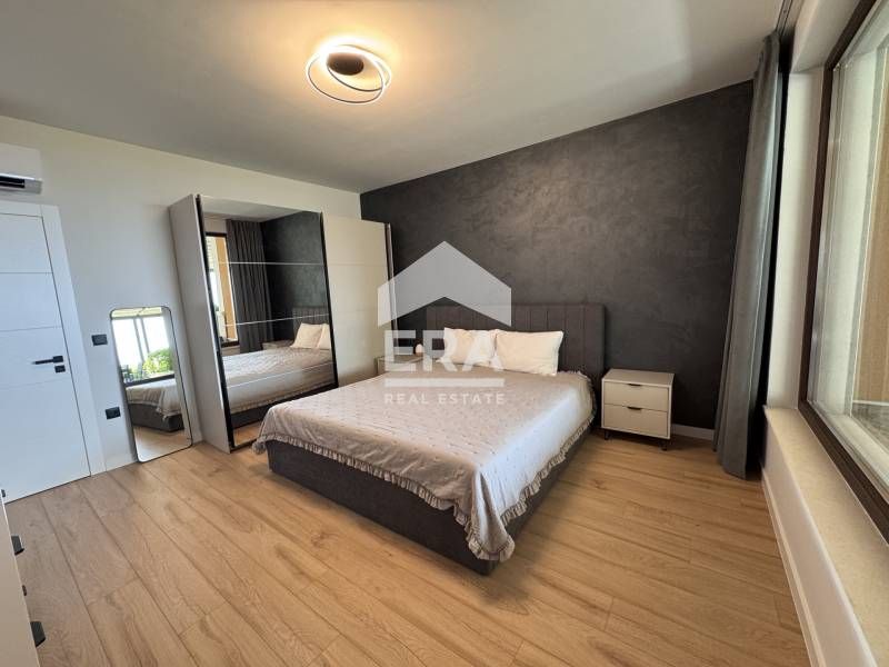 Дава се под наем Двустаен апартамент в к.к. Св.Св. Константин и Елена - 84 кв.м за 900 € - Снимка #5