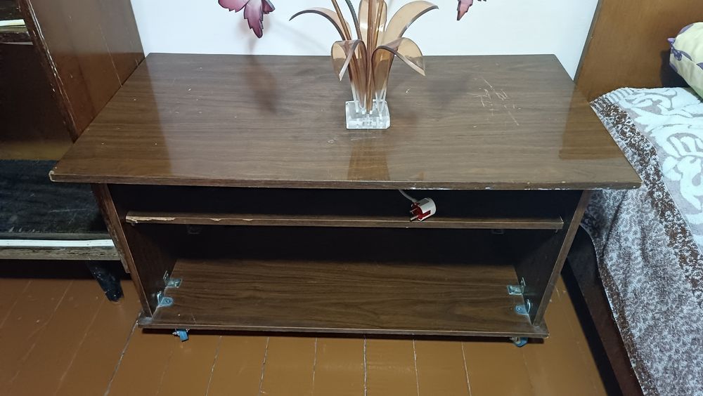 Продается журнальный столик