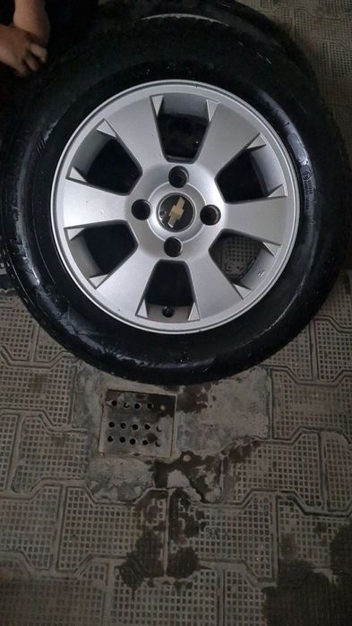 Диска 2 штук шина от гентра gentra 195 R15 65