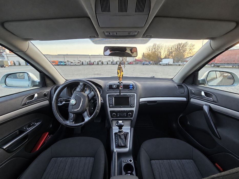 SKODA Octavia 2013 — imagine 3