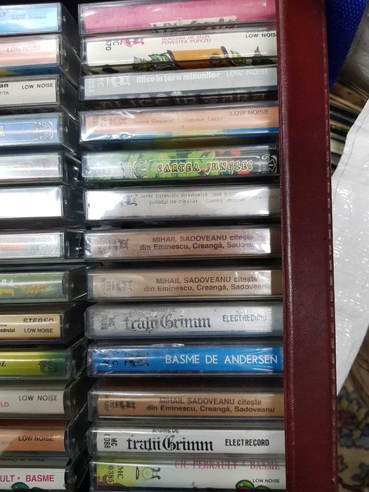 Casete Audio NOI Romanesti Muzica Usoara POP Rock Povesti Colinde