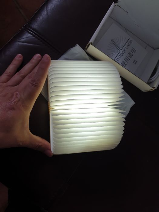 Led book lamp, un cadou special pt o persoana deosebita