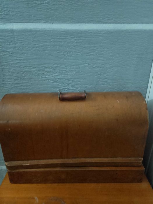 Швейная машинка б/у