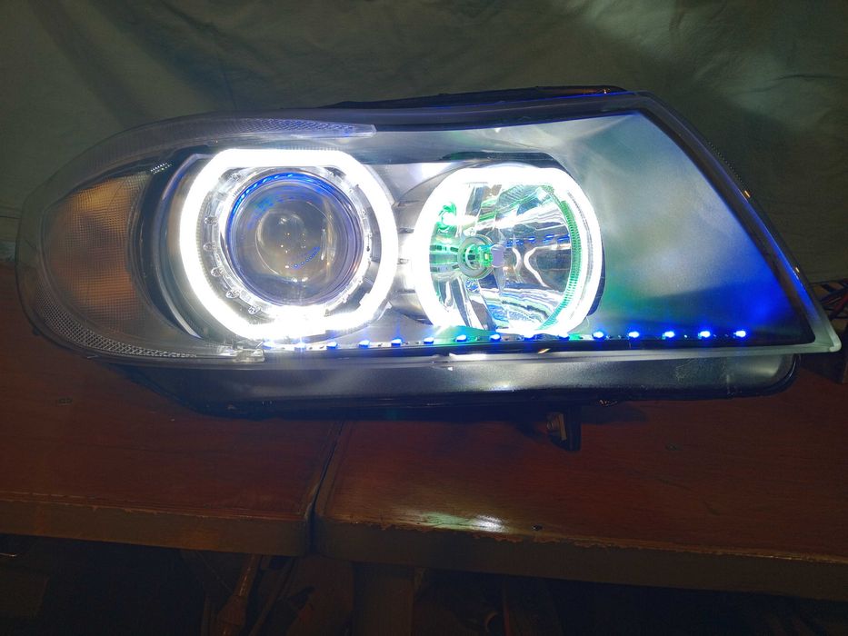 Комплект тунинг фарове за BMW E 90/91 (2005-2007)