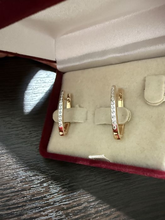 Золотые серьги вес 4.09 гр ТОРГ