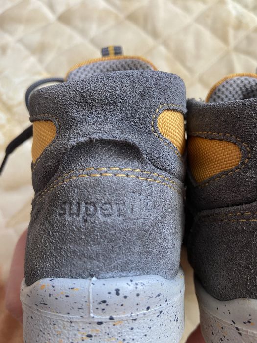 Ботуши  номер 24 за 10лв