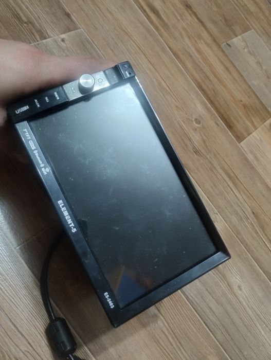 Продаю магнитолу element -5