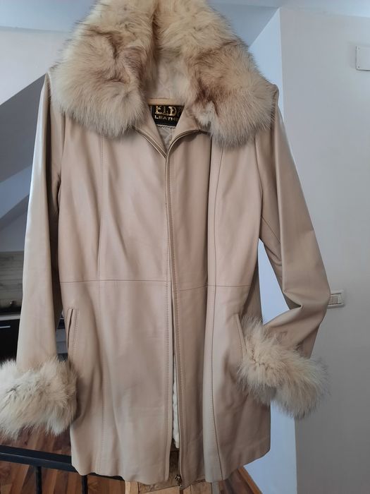 Palton NOU cu blana naturala, Haine de blana,Haina matlasata lunga