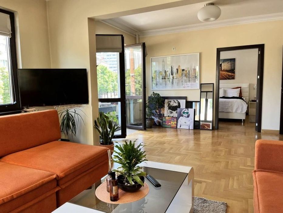 Дава се под наем Двустаен апартамент в София, Център - 76 кв.м за 849 € - Снимка #2