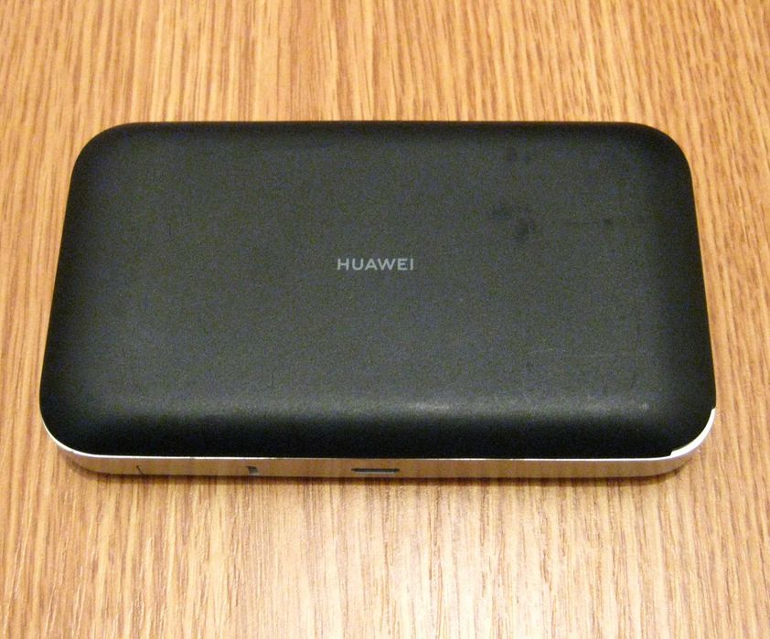 Huawei E5785 hotspot portabil router WiFi 4G+ LTE Cat 6 300/50 Mbs