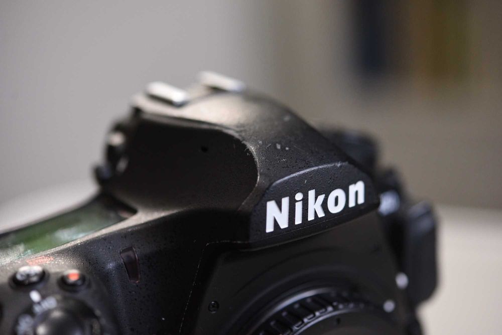 Продавам фотопарат Nikon D850