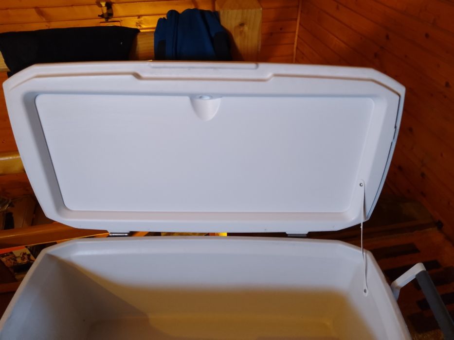 Lada frigorifica coleman marine 120Quart